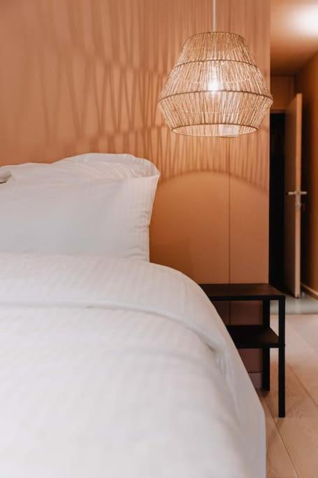 Chimay : La Chambre Doree De La Grand Place Exterior photo